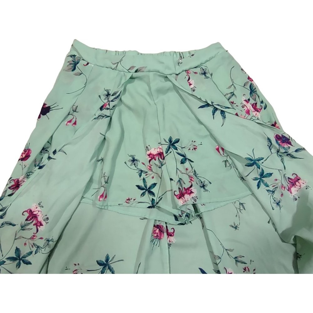 Justify Skirted Shorts Mint Floral Open Front Elastic Waist Flowy Lined Medium